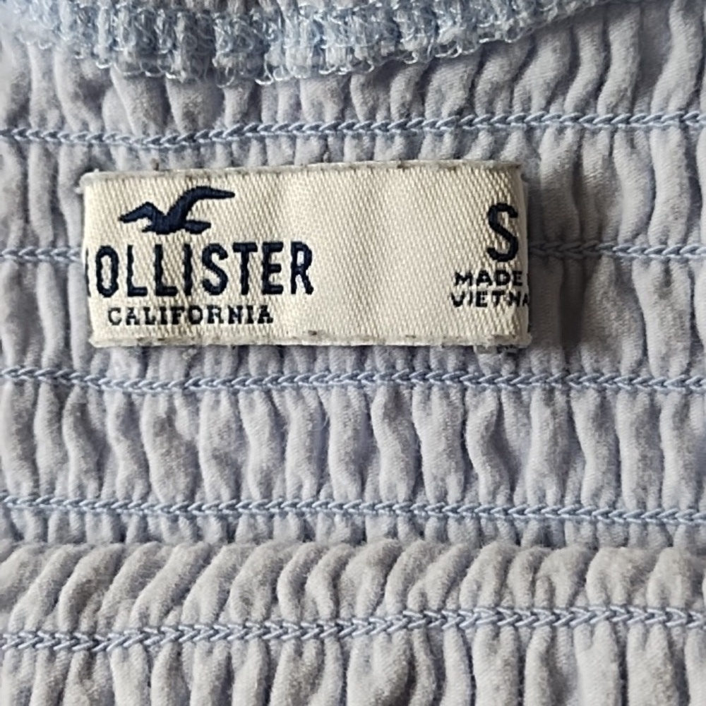 Hollister Smocked Crop Top - Picture 3 of 3